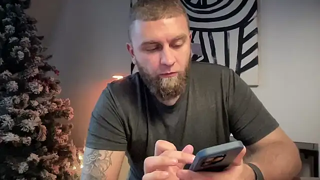 Snapshot of Bear_bear_ chatting on December 2024 12:23:02 PM Bear bear online show from December 2024 12:23:02 PM