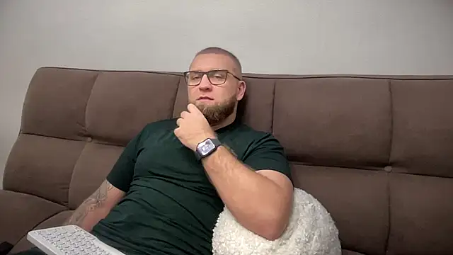 Snapshot of Bear_bear_ chatting on January 2025 01:19:01 PM Bear bear online show from January 2025 01:19:01 PM