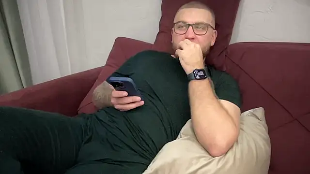 Snapshot of Bear_bear_ chatting on January 2025 01:27:01 PM Bear bear online show from January 2025 01:27:01 PM