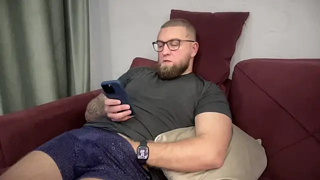 Snapshot of Bear_bear_ chatting on January 2025 12:51:02 PM Bear bear online show from January 2025 12:51:02 PM