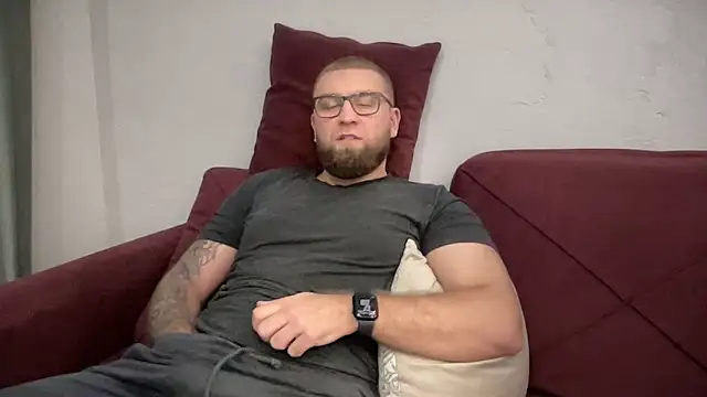 Snapshot of Bear_bear_ chatting on February 2025 02:59:01 PM Bear bear online show from February 2025 02:59:01 PM
