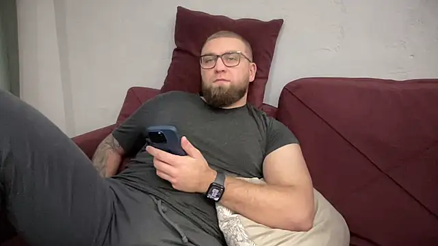 Snapshot of Bear_bear_ chatting on February 2025 06:04:01 PM Bear bear online show from February 2025 06:04:01 PM
