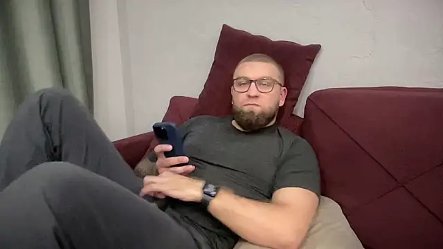 Snapshot of Bear_bear_ chatting on February 2025 08:34:01 PM Bear bear online show from February 2025 08:34:01 PM