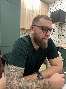 Snapshot of Bear_bear_ chatting on February 2025 02:54:02 PM Bear bear online show from February 2025 02:54:02 PM