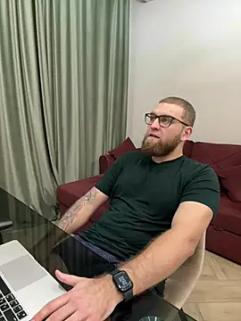 Snapshot of Bear_bear_ chatting on March 2025 03:35:01 PM Bear bear online show from March 2025 03:35:01 PM