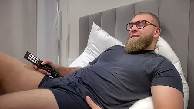 Snapshot of Bear_bear_ chatting on October 2025 12:25:02 PM Bear bear online show from October 2025 12:25:02 PM