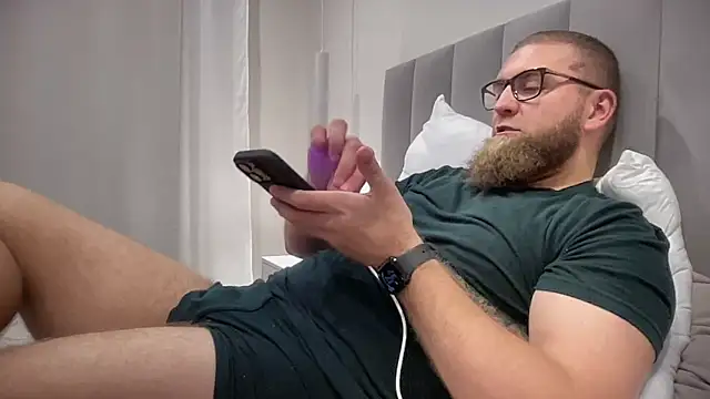 Snapshot of Bear_bear_ chatting on October 2025 02:38:02 PM Bear bear online show from October 2025 02:38:02 PM