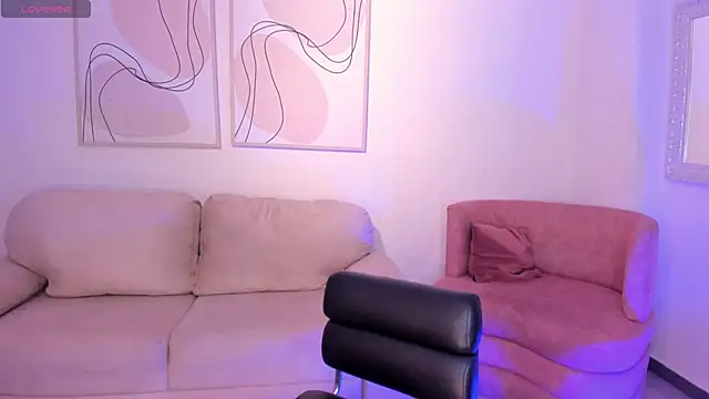 JuanitaClay online show from September 2025 11:31:02 AM