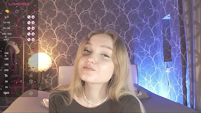 MiaMiaMeow online show from March 2026 06:25:02 PM