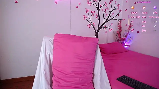 Snapshot of Karolina_1 chatting on March 2026 01:49:01 PM Karolina 1 online show from March 2026 01:49:01 PM