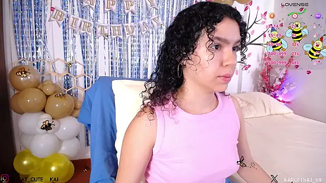 Snapshot of Karolina_1 chatting on April 2026 01:56:01 PM Karolina 1 online show from April 2026 01:56:01 PM