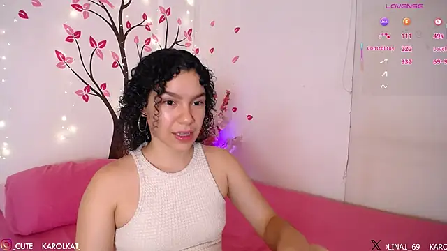 Snapshot of Karolina_1 chatting on May 2026 01:22:02 AM Karolina 1 online show from May 2026 01:22:02 AM