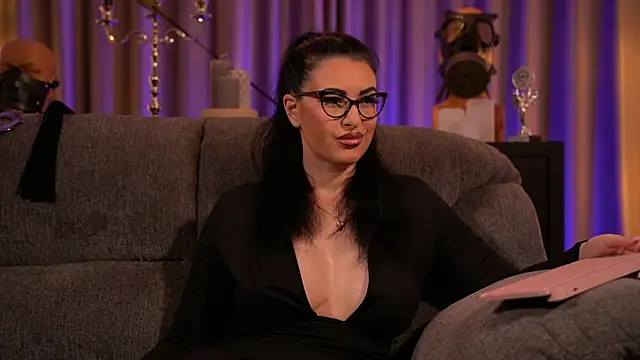 kelly kent online show from March 2025 03:00:02 AM