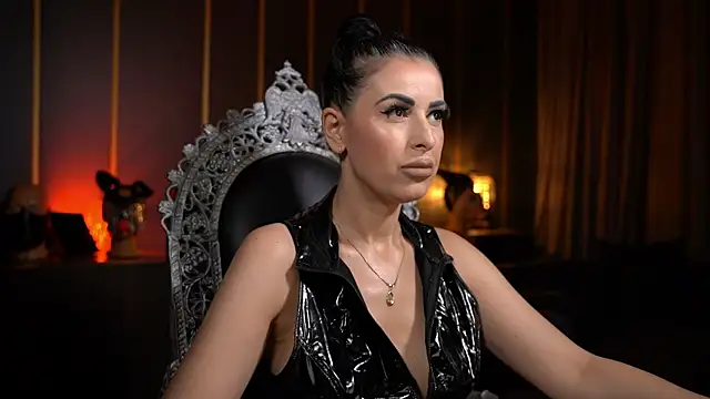 kelly kent online show from June 2026 08:19:01 PM