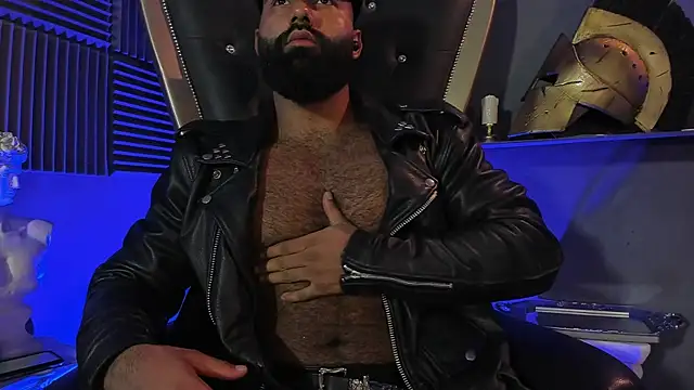 Snapshot of BeardAndrew chatting on April 2026 03:29:02 AM BeardAndrew online show from April 2026 03:29:02 AM