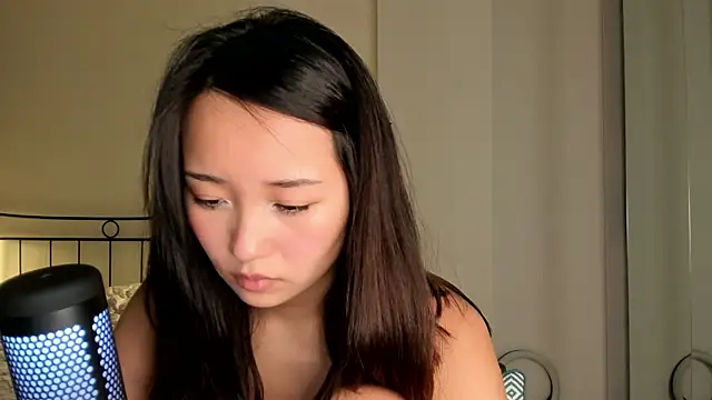 Snapshot of julias_tapes chatting on February 2025 09:43:02 PM julias tapes online show from February 2025 09:43:02 PM