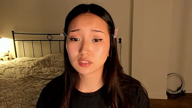 Snapshot of julias_tapes chatting on February 2025 09:27:02 PM julias tapes online show from February 2025 09:27:02 PM