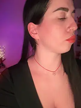 Snapshot of Emylia chatting on December 2024 09:35:01 PM Emylia online show from December 2024 09:35:01 PM