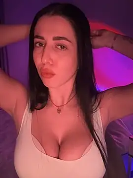 Snapshot of Emylia chatting on January 2025 12:17:02 AM Emylia online show from January 2025 12:17:02 AM