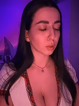 Snapshot of Emylia chatting on January 2025 07:16:01 PM Emylia online show from January 2025 07:16:01 PM
