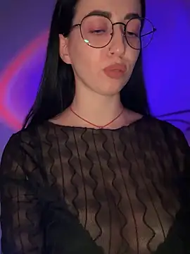 Emylia online show from December 2025 09:42:02 PM