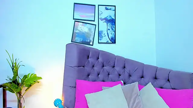 Gretta Queen online show from November 2025 03:45:01 PM