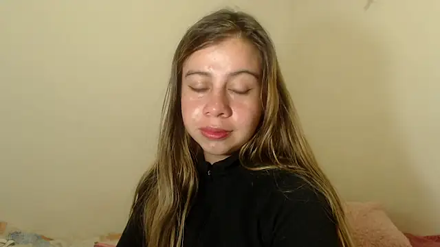 Snapshot of SweetSofty chatting on January 2025 06:13:02 PM SweetSofty online show from January 2025 06:13:02 PM