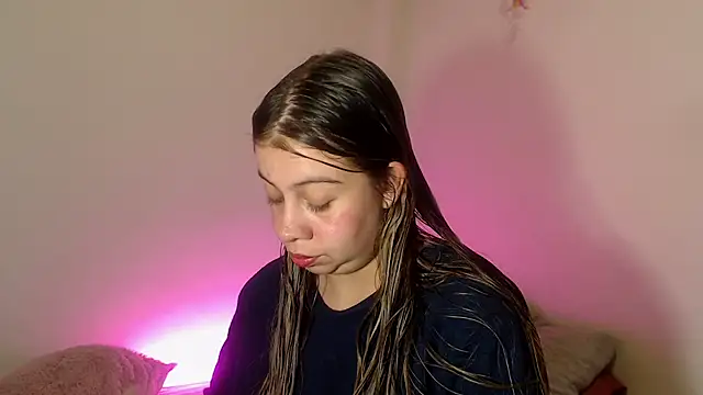 Snapshot of SweetSofty chatting on January 2025 10:43:02 PM SweetSofty online show from January 2025 10:43:02 PM