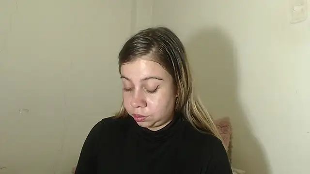 Snapshot of SweetSofty chatting on September 2025 11:04:02 PM SweetSofty online show from September 2025 11:04:02 PM