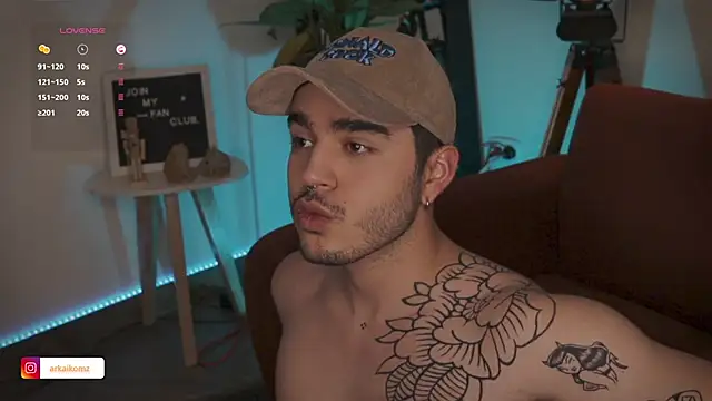 Snapshot of Arkaikomz chatting on March 2025 09:14:02 PM Arkaikomz online show from March 2025 09:14:02 PM