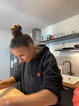 spottyyy online show from February 2025 10:26:02 AM