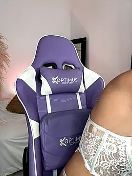 Snapshot of sofia_henaok chatting on December 2025 08:13:01 PM sofia henaok online show from December 2025 08:13:01 PM