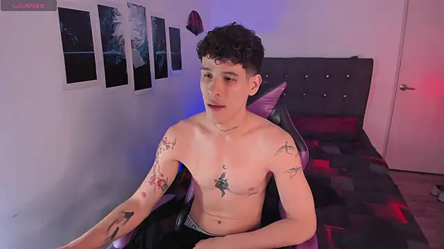 Snapshot of andybxby chatting on March 2026 09:59:02 PM andybxby online show from March 2026 09:59:02 PM