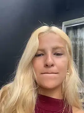 jujubinhahot online show from December 2024 11:10:01 AM