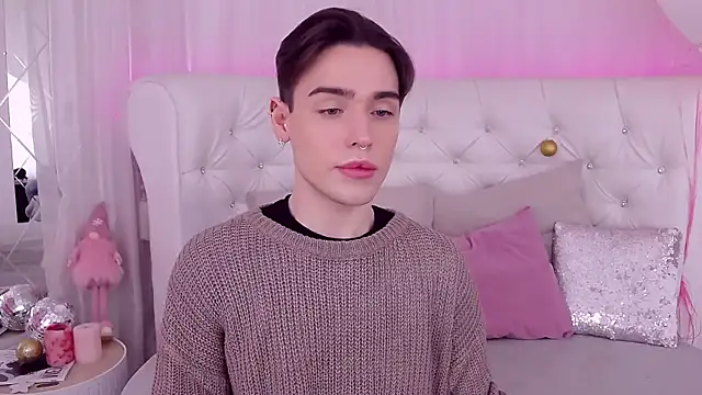 RobbyCharming online show from December 2024 07:54:01 PM