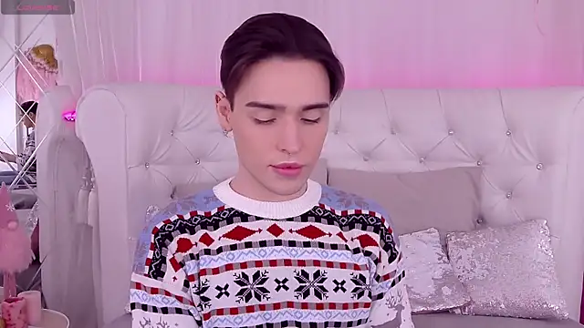 RobbyCharming online show from December 2024 07:53:02 PM