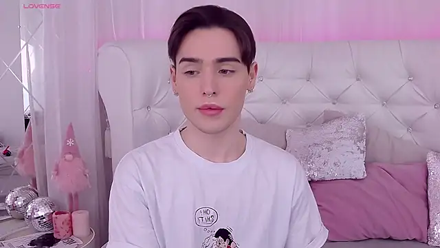 RobbyCharming online show from January 2025 07:38:01 PM