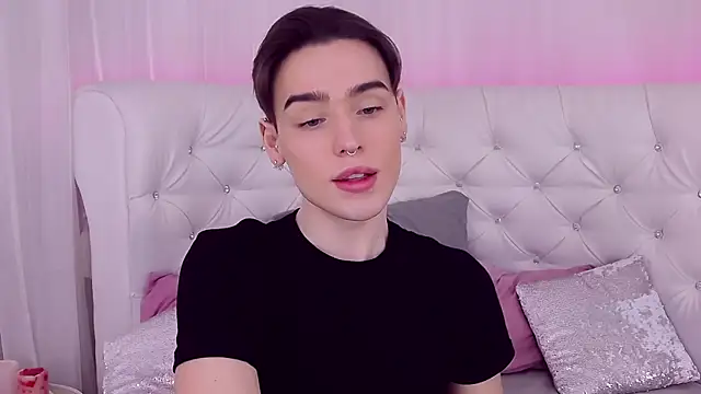 RobbyCharming online show from February 2025 07:51:01 PM