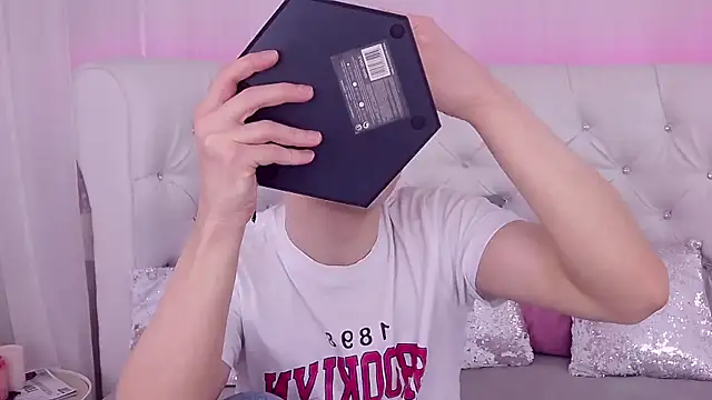 RobbyCharming online show from February 2025 07:42:02 PM