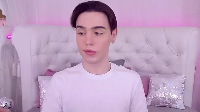 RobbyCharming online show from February 2025 07:41:01 PM