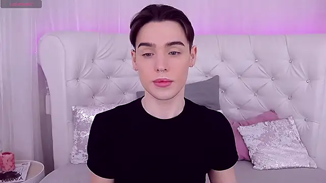 RobbyCharming online show from March 2025 07:23:02 PM