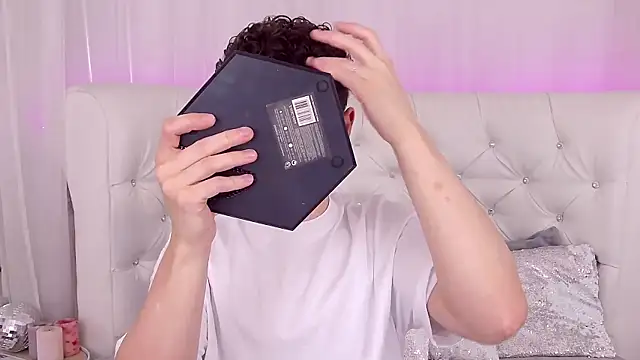 RobbyCharming online show from September 2025 03:41:02 AM