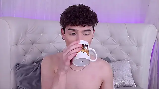 Snapshot of RobbyCharming chatting on November 2025 04:11:01 AM RobbyCharming online show from November 2025 04:11:01 AM