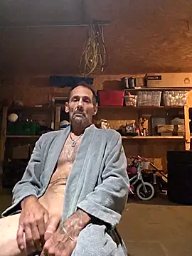 Laying Sooner online show from September 2025 05:51:01 AM