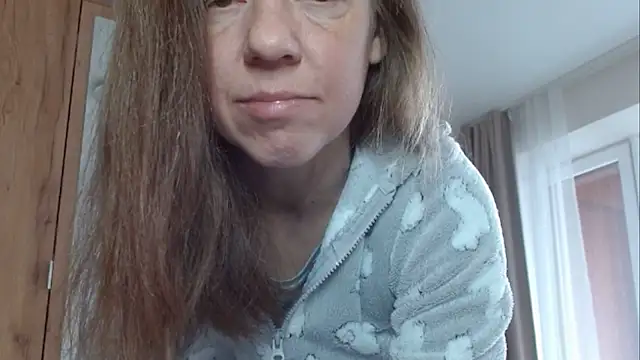 Snapshot of Popppka chatting on February 2025 10:49:01 AM Popppka online show from February 2025 10:49:01 AM