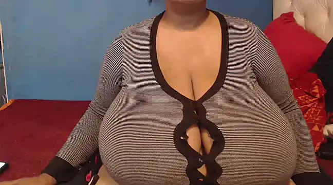 CUTEFIRMMELONSS online show from March 2025 12:28:01 PM