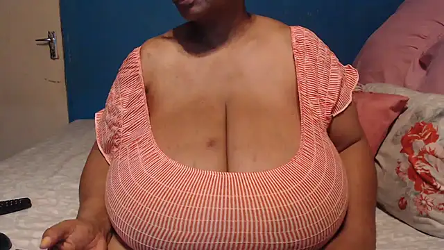 CUTEFIRMMELONSS online show from October 2025 08:31:02 PM