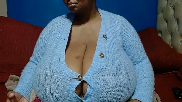 CUTEFIRMMELONSS online show from June 2026 09:35:01 PM