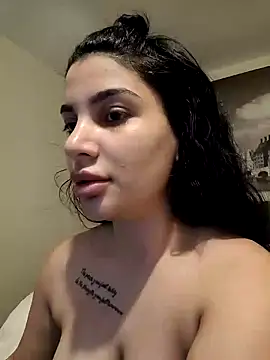 Snapshot of Samira30 chatting on December 2024 07:03:01 PM Samira30 online show from December 2024 07:03:01 PM