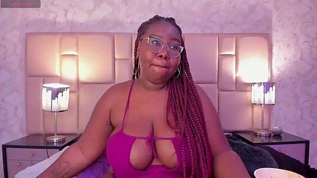 Snapshot of Darnellqueen chatting on January 2025 07:17:01 AM Darnellqueen online show from January 2025 07:17:01 AM